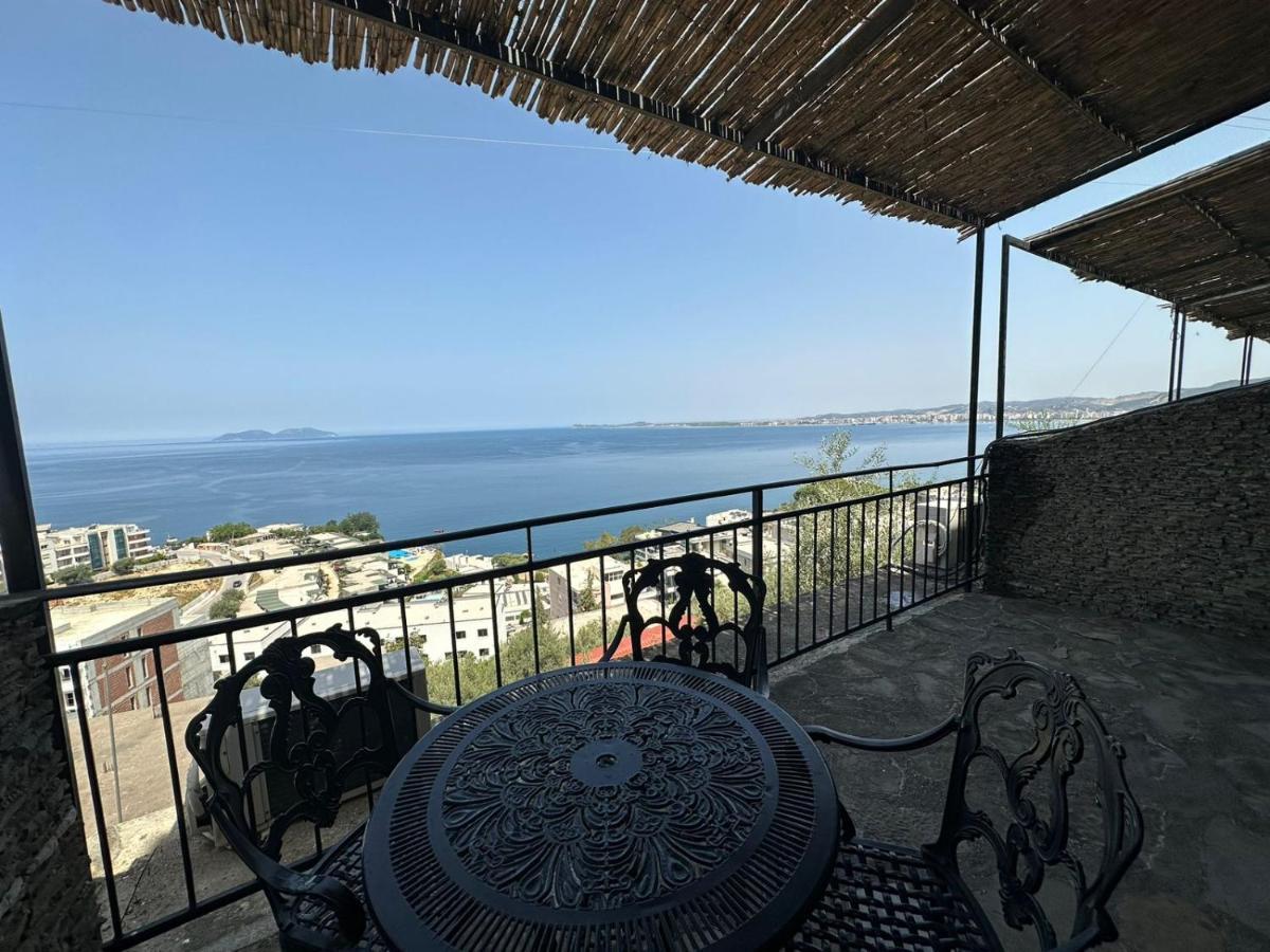 Hotel Vila "Oda E Miqve" Vlorë Buitenkant foto