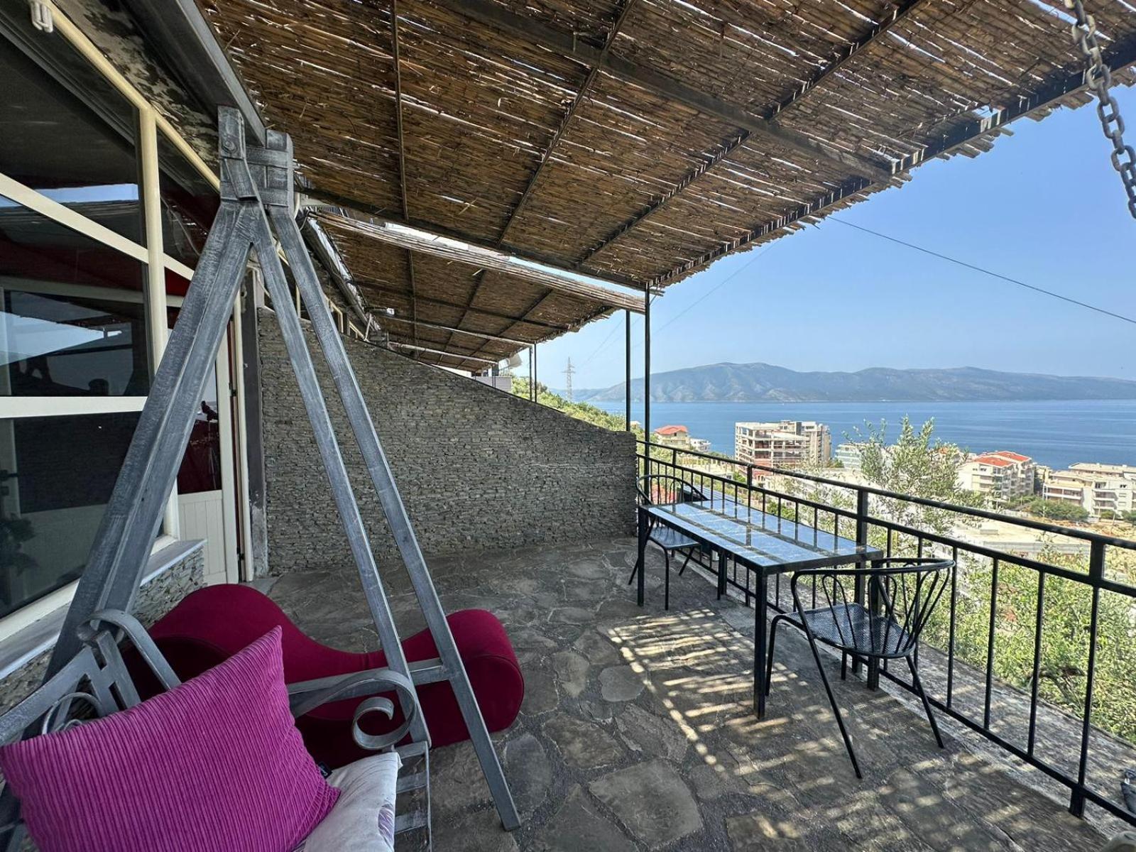 Hotel Vila "Oda E Miqve" Vlorë Buitenkant foto