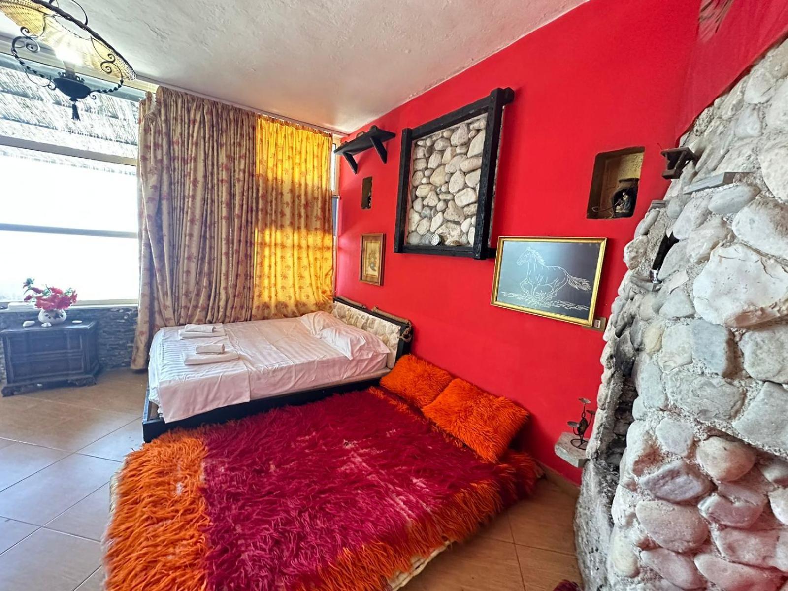 Hotel Vila "Oda E Miqve" Vlorë Buitenkant foto