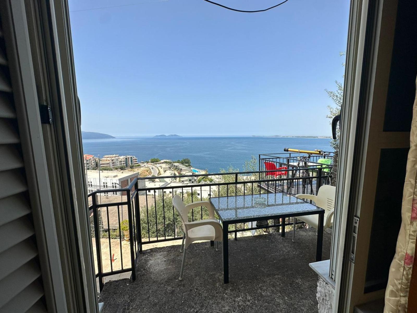 Hotel Vila "Oda E Miqve" Vlorë Buitenkant foto