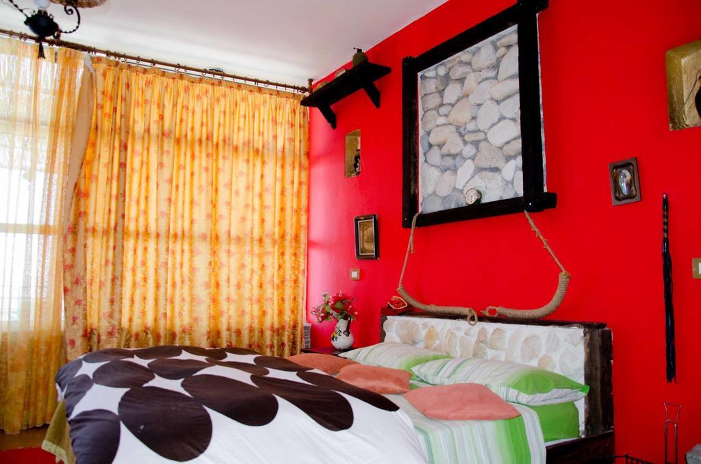 Hotel Vila "Oda E Miqve" Vlorë Buitenkant foto