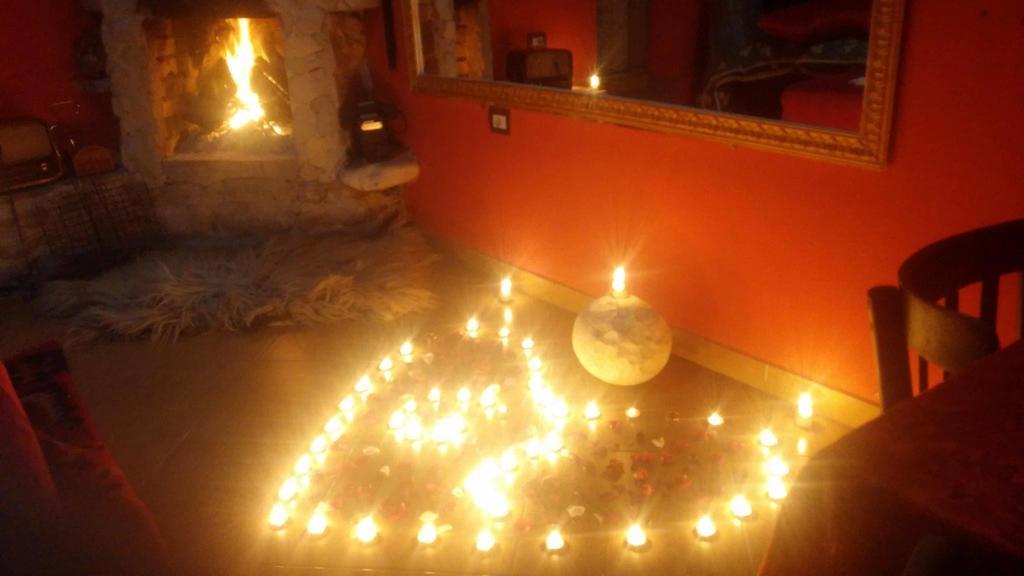 Hotel Vila "Oda E Miqve" Vlorë Buitenkant foto