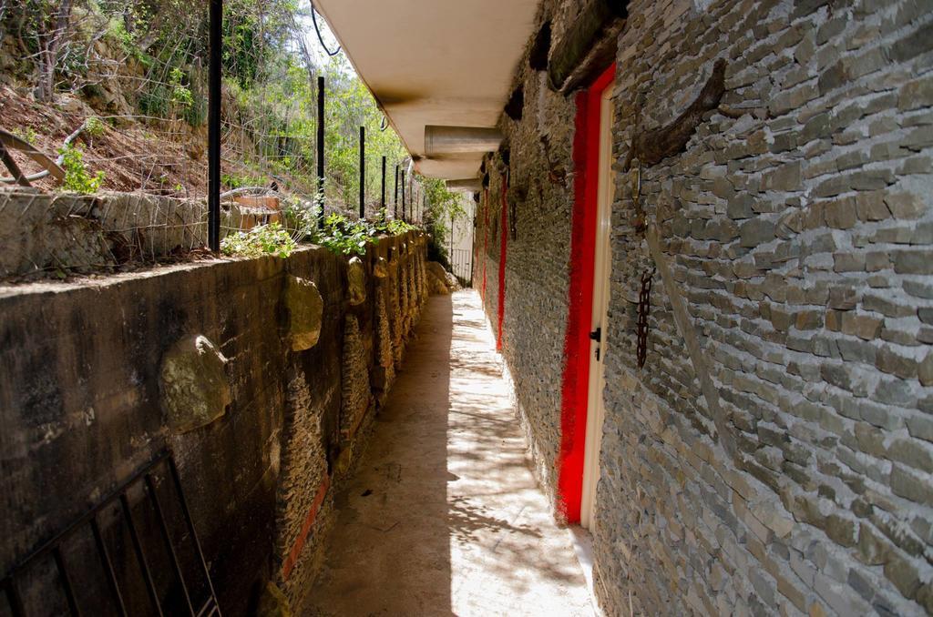 Hotel Vila "Oda E Miqve" Vlorë Buitenkant foto